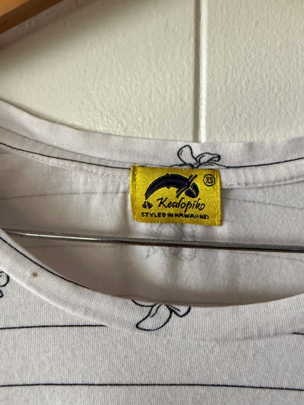 Kealopiko Tee - Picture 2 of 4